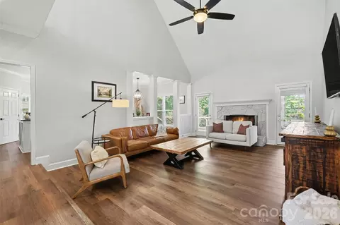 Living - 517 Cranborne Chase, Fort Mill, SC 29708 photo 2 of 3