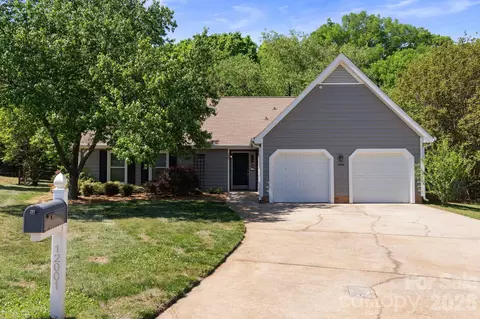 12001 Lazy Willow Ln, Charlotte, NC 28273