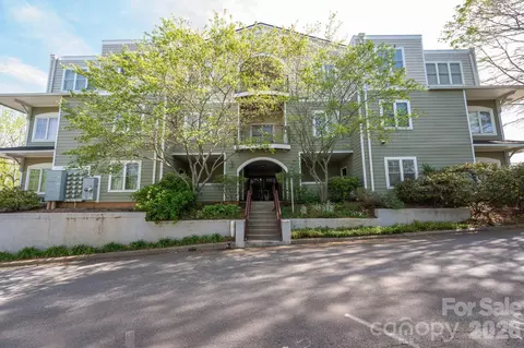 64 Clingman 202 Ave #202, Asheville, NC 28801
