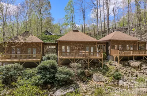 426 Cook Town Rd, Bakersville, NC 28705