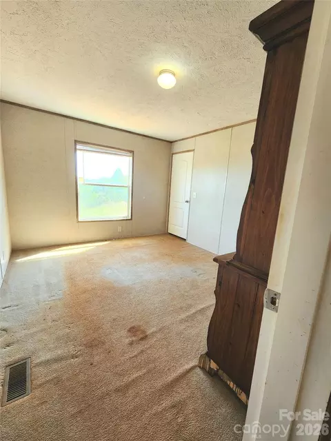 Bedroom - 400 Mac Dr, Marion, NC 28752 photo 3 of 4