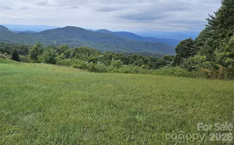 377 Grand Highland 26 Dr #26, Hendersonville, NC 28792