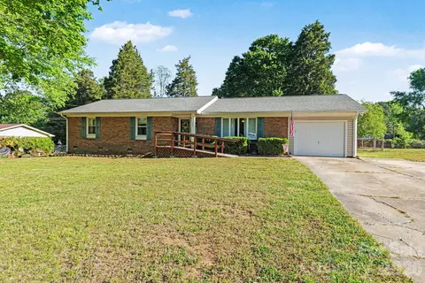 105 Stoneybrook Rd, Salisbury, NC 28147