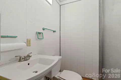 Bath - 1896 E Green Creek Dr, Tryon, NC 28782 photo 3 of 3