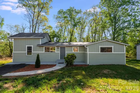 21 Oak Hill Dr, Asheville, NC 28806