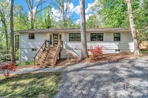 7 Angus Ln, Asheville, NC 28805
