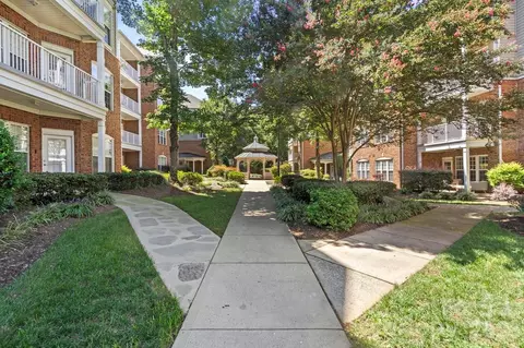 3204 Margellina Dr, Charlotte, NC 28210