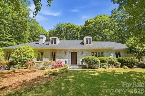 2516 Fairfax Dr, Gastonia, NC 28054