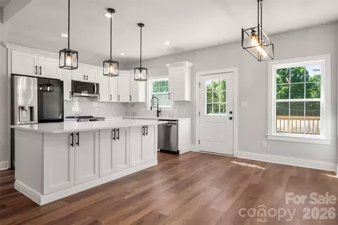 501 Snow St, Kannapolis, NC 28081
