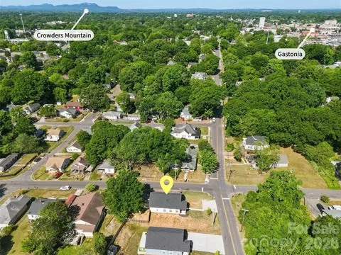 View/Area - 701 E 3rd Ave, Gastonia, NC 28054 photo 4 of 5