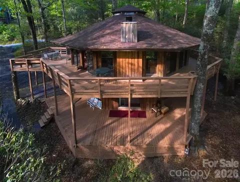 565 Winterstar Loop, Burnsville, NC 28714