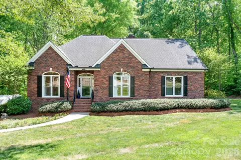 199 Buckingham Place Rd, Mooresville, NC 28115