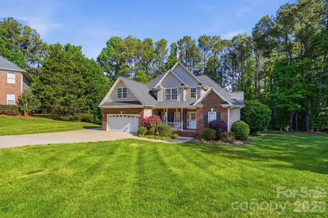 4610 Glasgow Ct, Gastonia, NC 28056