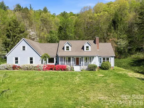 29 Small Mountain Dr, Asheville, NC 28805