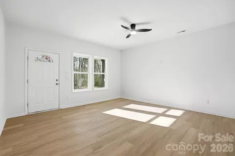 Living - 711 Adams St, Monroe, NC 28110 photo 3 of 6