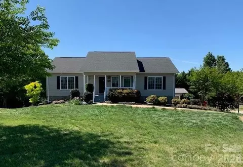 3061 Dry Ponds Rd, Granite Falls, NC 28630