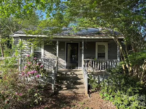 141 Walker Rd, Morganton, NC 28655
