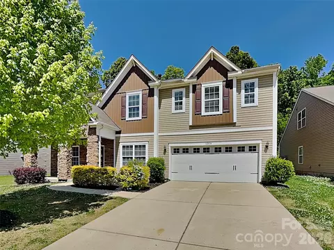 12814 Swann Branch Dr, Charlotte, NC 28273