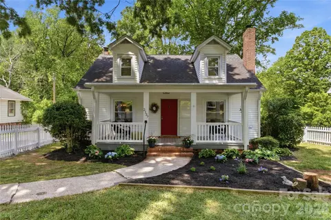 2137 Lanier Ave, Charlotte, NC 28205