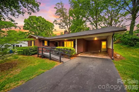105 Ann St, Morganton, NC 28655