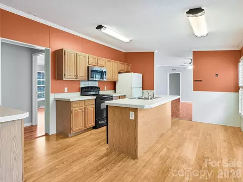 Kitchen - 119 Laurel Haven Rd, Fairview, NC 28730 photo 2 of 4