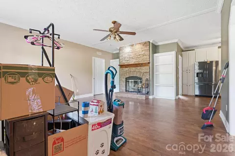Living - 2825 Sweeping Pine Ln, Denver, NC 28037 photo 3 of 4