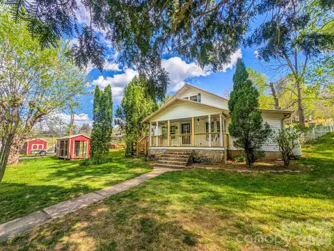 87 Henderson Ln, Burnsville, NC 28714