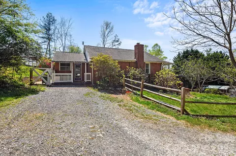 1271 Upper Brush Creek Rd, Fairview, NC 28730