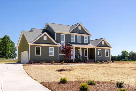 1909 Friendly Ln, Newton, NC 28658