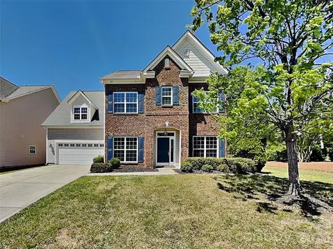11206 Scottsman Trace Dr, Charlotte, NC 28273