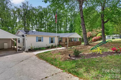 341 Sunrise Ridge Dr, Hendersonville, NC 28792