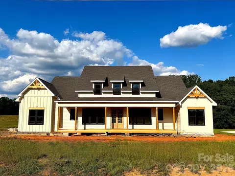 389 New Salem 8 Rd #8, Statesville, NC 28625