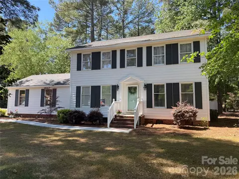 12760 Woodbridge Dr, Laurinburg, NC 28352