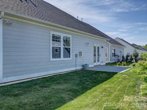 Exterior - 21 N Christie Ct, Fletcher, NC 28732 photo 3 of 4