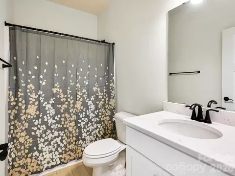 Bath - 21 N Christie Ct, Fletcher, NC 28732 photo 3 of 4