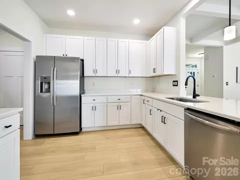 Kitchen - 21 N Christie Ct, Fletcher, NC 28732 photo 3 of 5