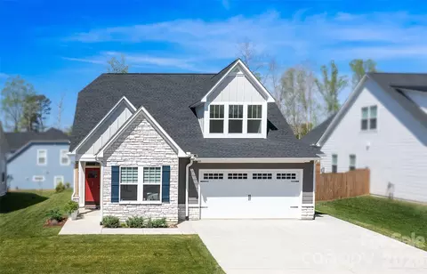 Exterior - 21 N Christie Ct, Fletcher, NC 28732 photo 2 of 4