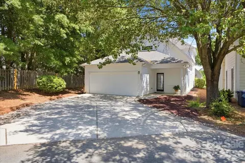 Exterior - 20237 Harroway Dr, Cornelius, NC 28031 photo 7 of 8