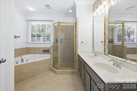 Bath - 20237 Harroway Dr, Cornelius, NC 28031 photo 1 of 2