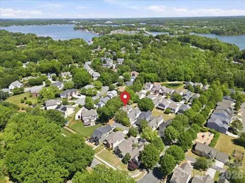 View/Area - 20237 Harroway Dr, Cornelius, NC 28031 photo 5 of 6