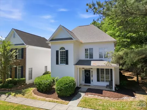 Exterior - 20237 Harroway Dr, Cornelius, NC 28031 photo 2 of 8