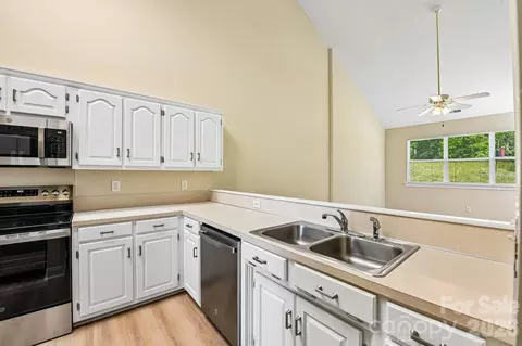 Kitchen - 3854 Azalea Trl, Denver, NC 28037 photo 1 of 1