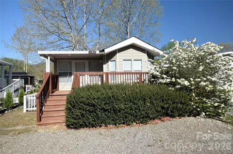 124 Pike Pt, Waynesville, NC 28785