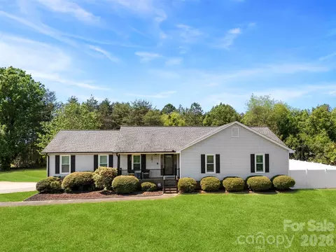 114 Cross Creek Dr, Cherryville, NC 28021