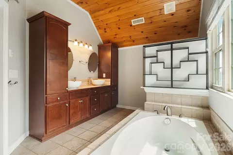 Bath - 2011 Edgerton Rd, Mill Spring, NC 28756 photo 4 of 5