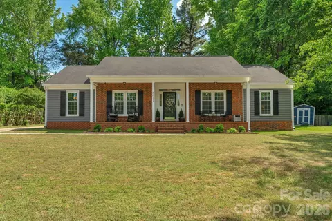 8611 Ducksbill Dr, Charlotte, NC 28277