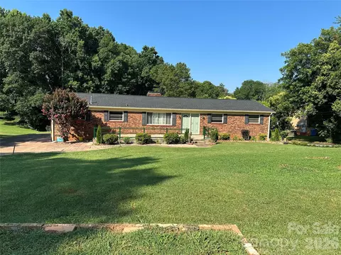 9716 Sunway Dr, Mint Hill, NC 28227
