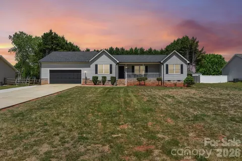 140 Clearview Rd, Statesville, NC 28625