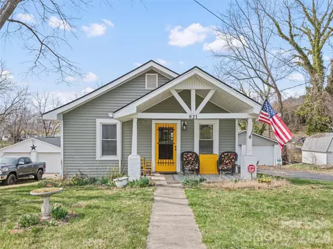 821 N Main St, Canton, NC 28716