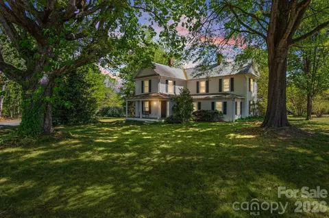 3724 Smitherman Rd, East Bend, NC 27018